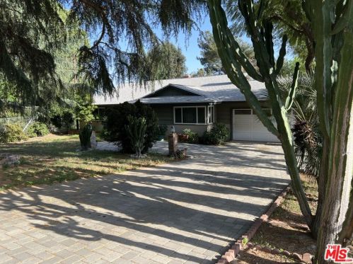8401 Bella Vista Dr, Rancho Cucamonga, CA 91701-1365