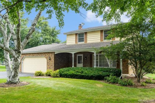 400 Walnut St, Hinckley, IL