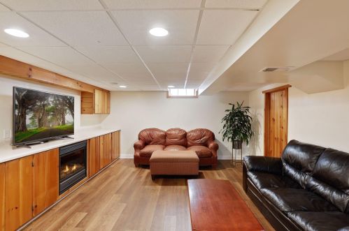 2106 Highland Pkwy, Saint Paul MN  55116-1311 exterior