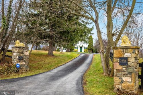 38768 Fry Farm Rd, Lovettsville, VA 20180-2713