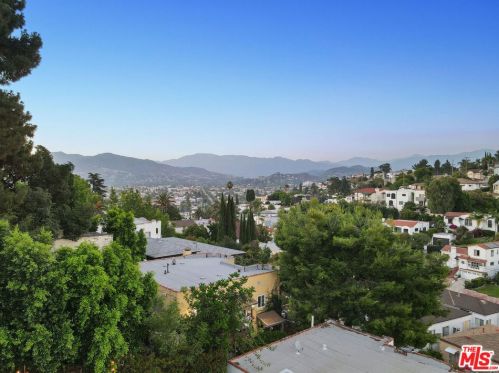 1520 Columbia Dr, Glendale CA  91205-3508 exterior