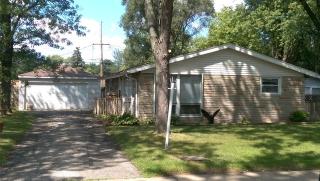 408 Blackhawk Ave, Carpentersville, IL 60110-1312