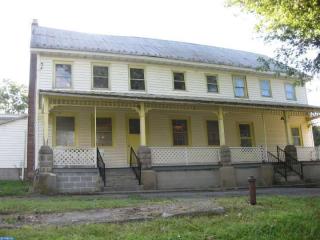 4004 Irish Creek Rd, New Schaefferstown PA  19506-8346 exterior