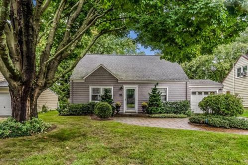 23 Borden St, Red Bank, NJ 07702
