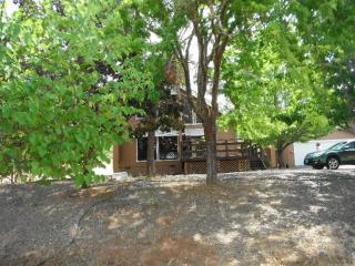 402 Vencill Ln, Williams, OR 97544-9715
