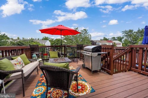 1862 Beegee Ct, Woodbridge, VA 22192-5623