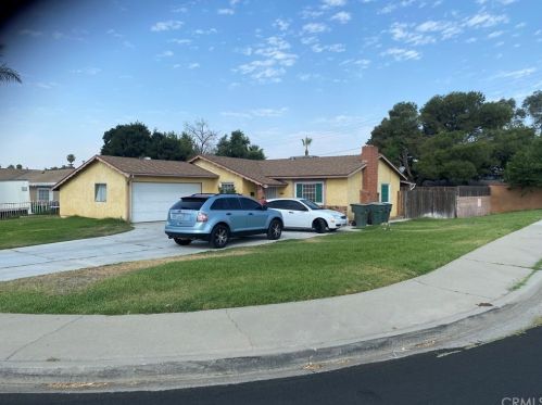 3292 San Remo Way, Riverside, CA 92501-1232
