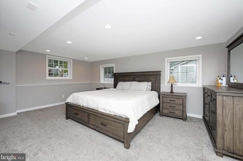 1161 Concord Dr, Haddonfield NJ 08033-3502 exterior