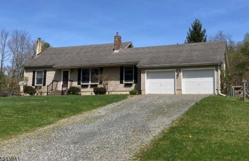 10 Fisher Mine Rd, Port Murray, NJ 07865-3200