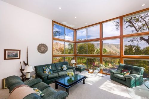 2025 Mt Vernon Ave, Riverside CA  92507-2528 exterior