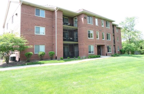 7010 Heritage Cir, Orland Park, IL 60462-5123