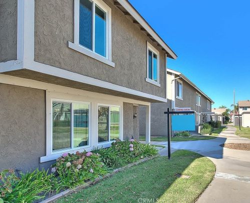 11048 Grant Way, Stanton, CA 90680-2829