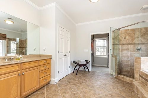 700 Glengate Pl, Atlanta GA  30328-7257 exterior