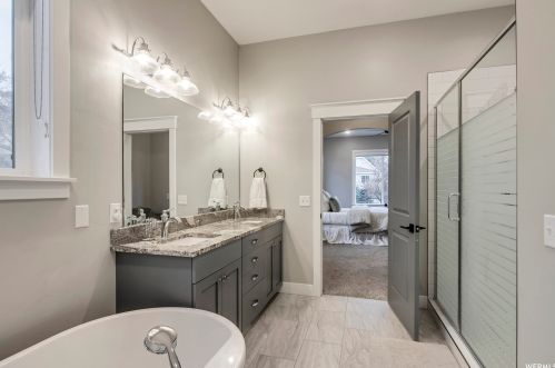 2712 Mt Jordan Rd, Sandy UT 84092-3380 exterior