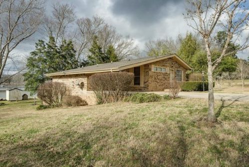 679 Woodlawn Dr, Ravenscroft, TN 38583-1315