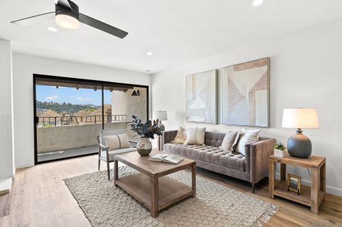 7306 Alicante Rd, Carlsbad, CA 92009-6223