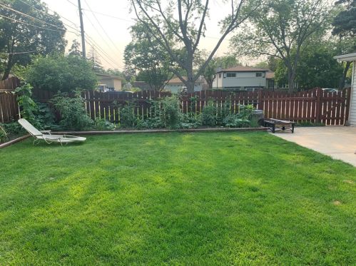 81 Bradley St, Des Plaines, IL 60016-2840