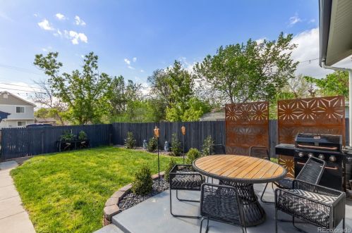 4945 Green Ct, Denver CO  80221-1109 exterior