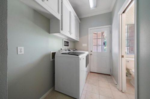 28 Wedgewood Blvd, Conroe TX  77304-1349 exterior
