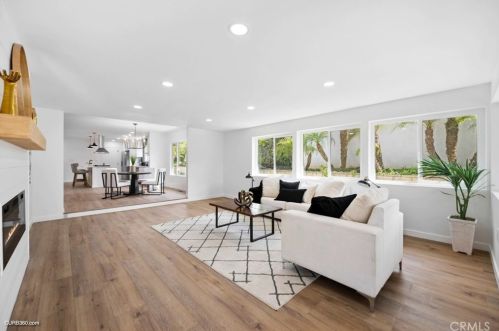 915 Alta Vista Dr, Vista CA  92084-5517 exterior