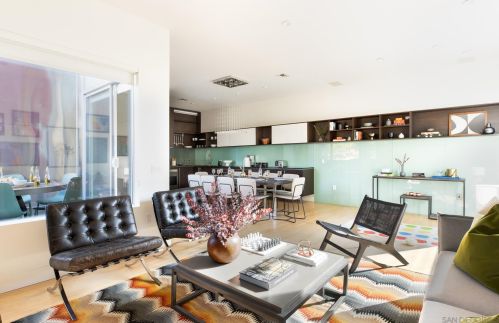 343 Date St, San Diego, CA 92101-2916
