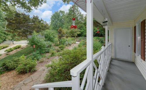 3498 Miller Pl, Gainesville, GA 30506-1226