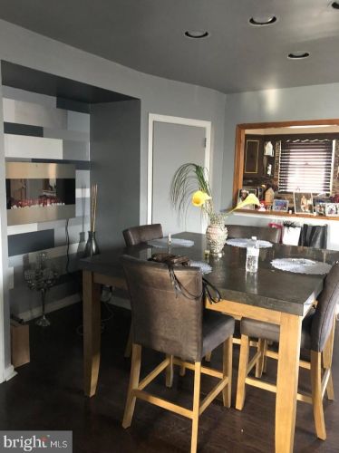 1215 Longshore Ave, Philadelphia, PA 19111-4532