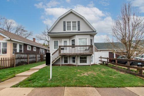 1306 Clarkson St, Waukegan, IL 60085-3731
