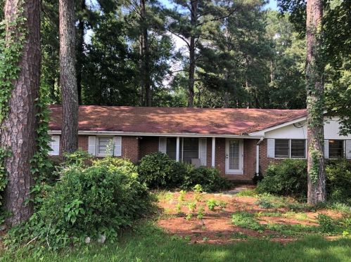 1144 Eastview Rd, Conyers, GA 30012-4557