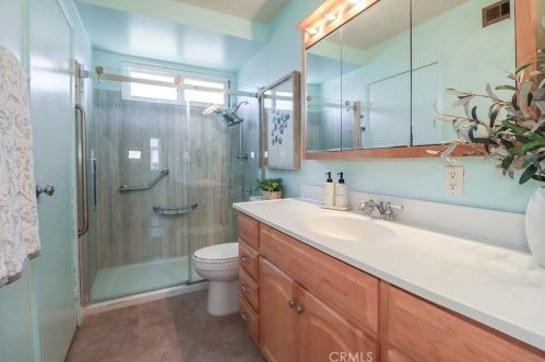 2491 Royal Ave, Simi Valley CA 93065-4765 exterior