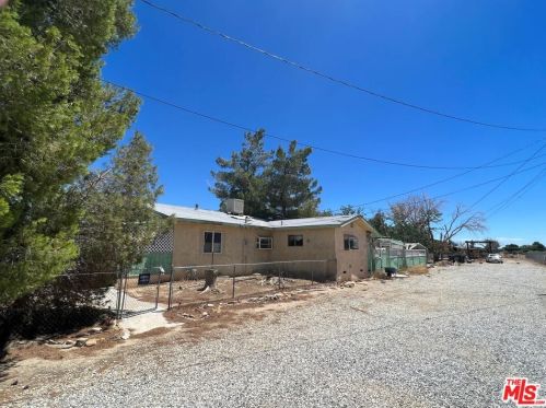 35500 77th St, Juniper Hills, CA 93543-3019