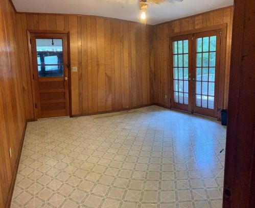 1039 Pine St, Conyers GA  30012-4578 exterior