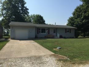 943 Commercial St, Gilmore, IL 62443-3510