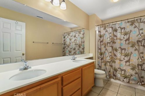 12595 Orangeblossom Ln, Riverside CA  92503-7058 exterior