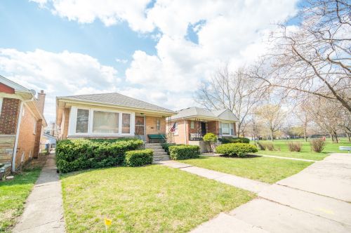 5330 Oleander Pkwy, Chicago, IL 60656-1716