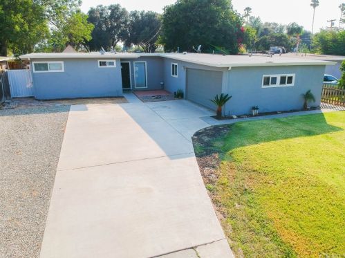 4224 Canterbury Rd, Riverside, CA 92504-2418