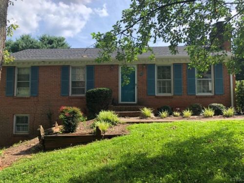 213 Frst Dl Dr, Forest VA  24551-2615 exterior