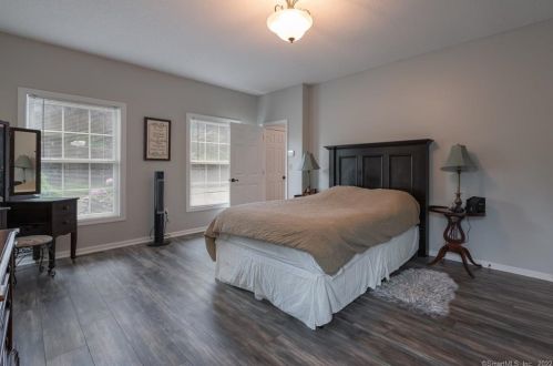 270 Budding Rdg, Southington CT  06489-4226 exterior