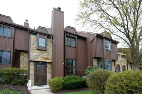 143 Nottingham Sq, Hackettstown, NJ 07840-4236