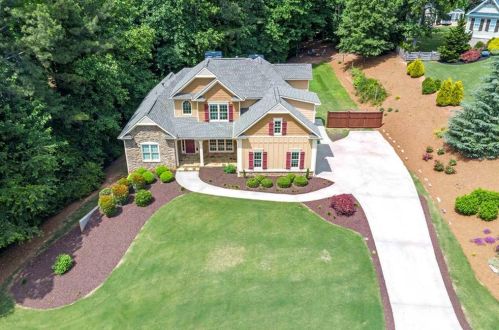 215 Saddlehorn Trl, Ball Ground, GA 30107-4617