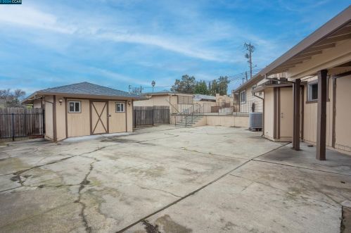 2805 Grant St, Concord CA  94520-4653 exterior