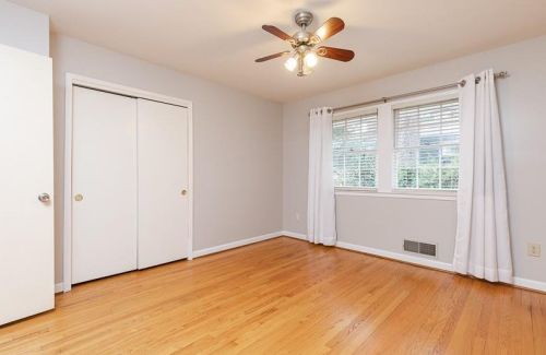 825 Moores Mill Rd, Atlanta GA  30327-1544 exterior