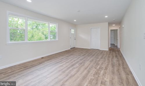 201 Pointfield Dr, Harpers Ferry WV 25425-5173 exterior