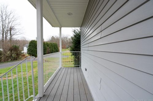 212 Breakneck Hill Rd, Waterbury, CT 06762-1942