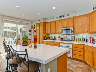 2221 Orange Grove Pl, Escondido, CA 92027-6746