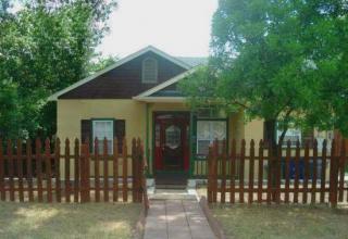 1606 Sanchez St, Austin TX  78702-1641 exterior