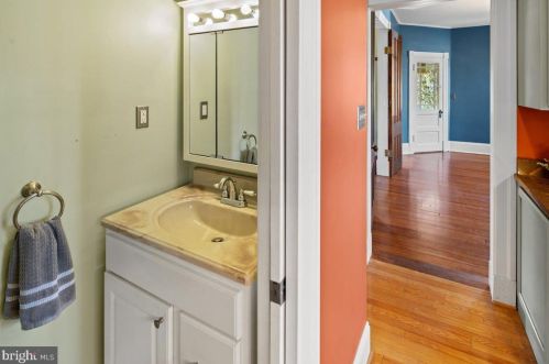 1601 Lawrence Rd, Trenton NJ 08648 exterior