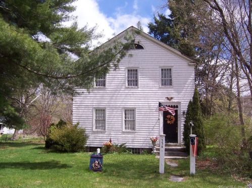 334 Weekeepeemee Rd, Woodbury, CT 06798-1621