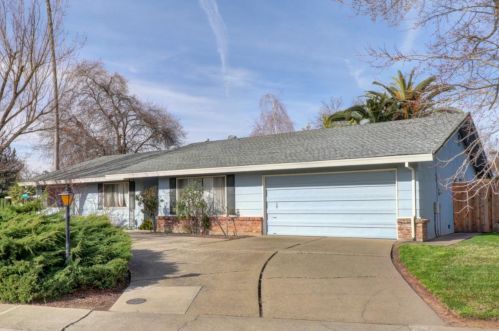 9021 El Measa Ct, Elk Grove, CA 95624-2608