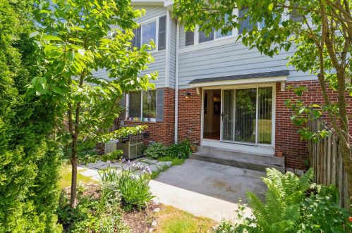 854 Swallow St, Bannockburn IL  60015-3651 exterior